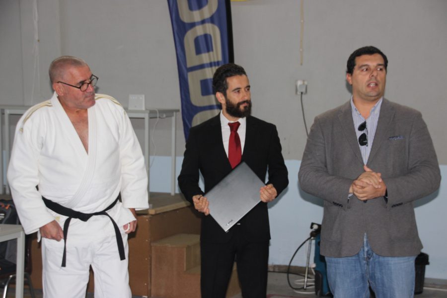 JUDO NERSANT oferece quatro computadores à Associação do Distrito de