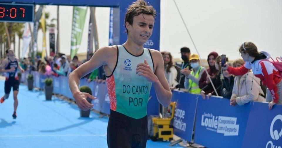 Ricardo Batista sagra-se campeão europeu de triatlo sprint